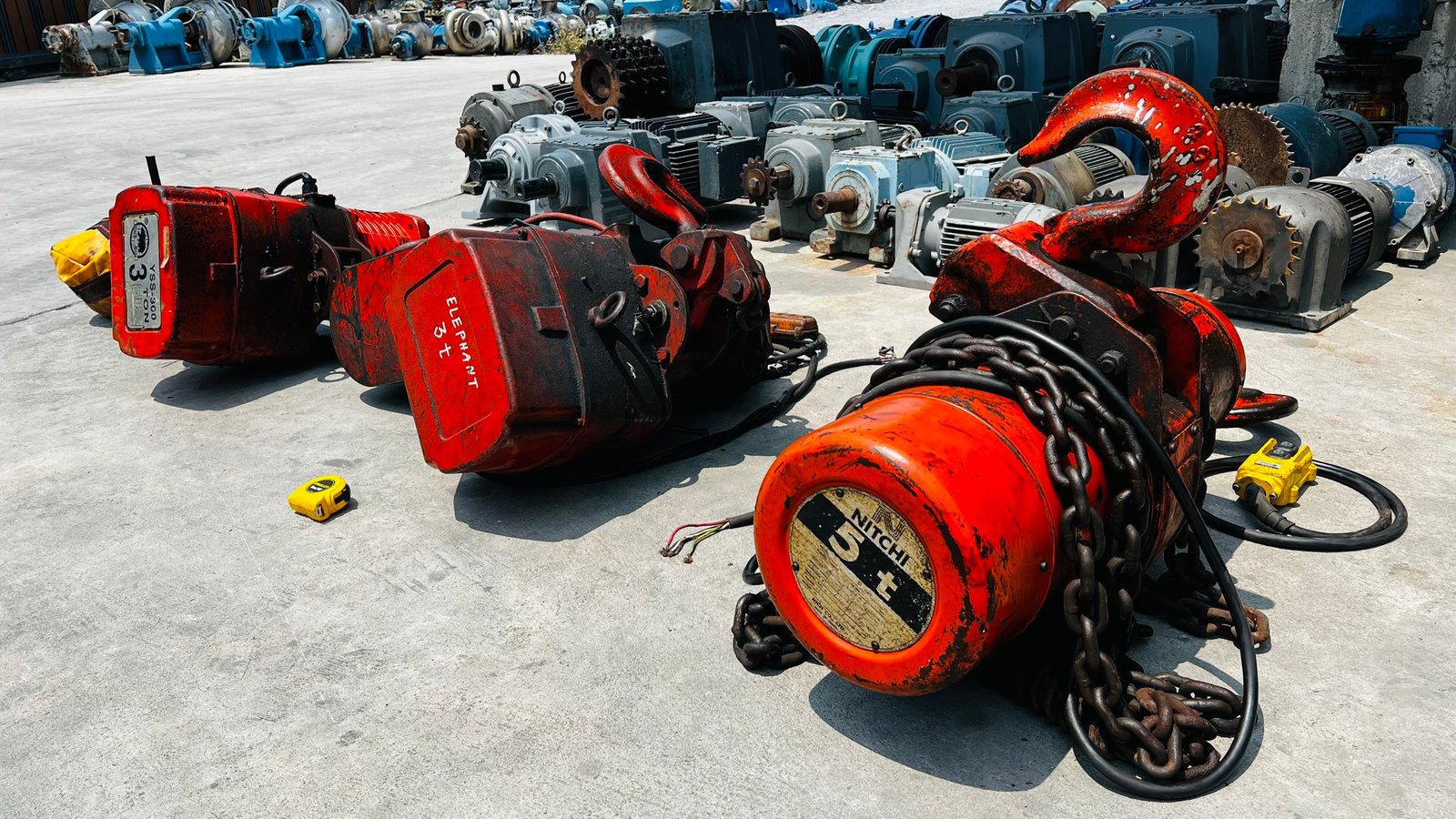 ราคาสุดเร้าใจ รอกโซ่ไฟฟ้า ขนาด 3000-5000 kg ระบบไฟ 380V โซ่ยาว 5 m ราคาสุดเร้าใจ รอกโซ่ไฟฟ้า ขนาด 3000-5000 kg ระบบไฟ 380V โซ่ยาว 5 m