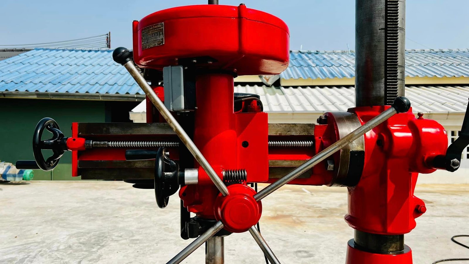 แท่นสว่านเรเดียล(สว่านแดง) แขนรัสมี 600 mm ระบบไฟ 380V
