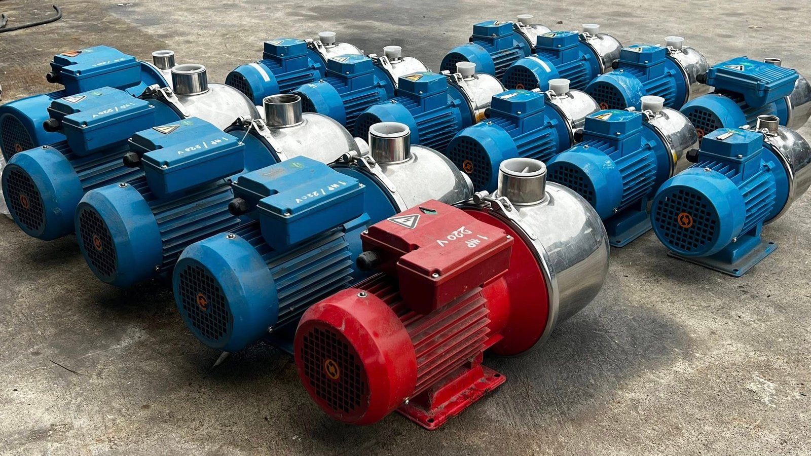 ของใหม่เก่าเก็บ ปั้มน้ำหอยโข่งสเตนเลสTSURUMI PUMP ของใหม่เก็บสแปยังไม่ได้ใช้งาน