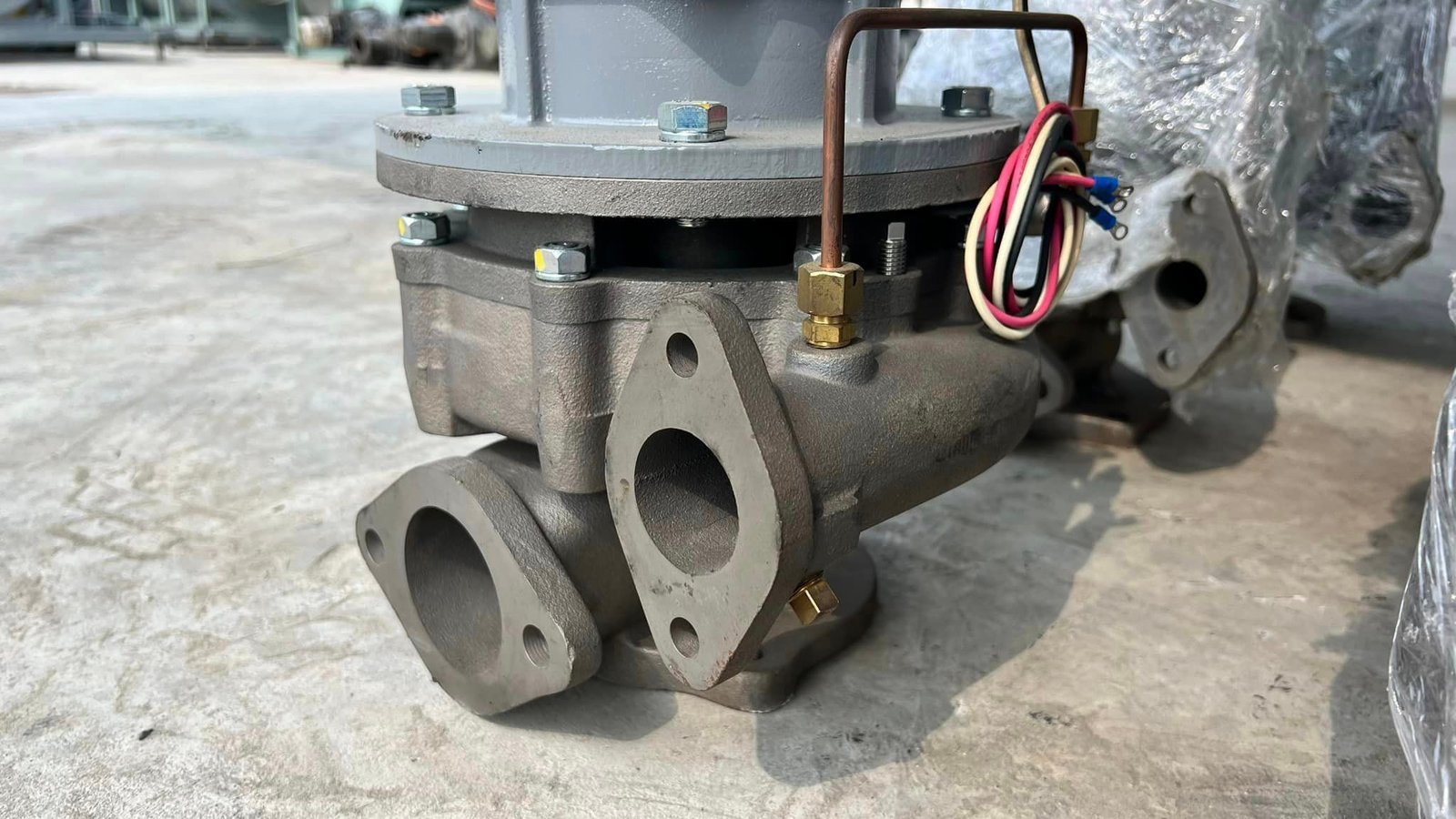 - ปั้มน้ำสแตนเลสญี่ปุ่นแบบอินไลน์ของใหม่ (Inline_Pump) SANSO ELECTRIC🇯🇵ขนาด 5 HP ท่อ 2.5”- 1.5” (ไม่มีเนมเพลทสเป็คปั้ม) ระบบไฟ 380V