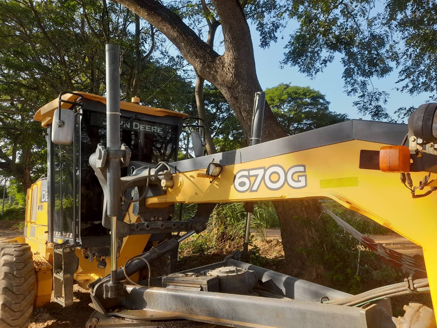 ขายรถเกรดเดอร์ JOHN DEER รุ่น 670 G ขายรถเกรดเดอร์ JOHN DEER รุ่น 670 G