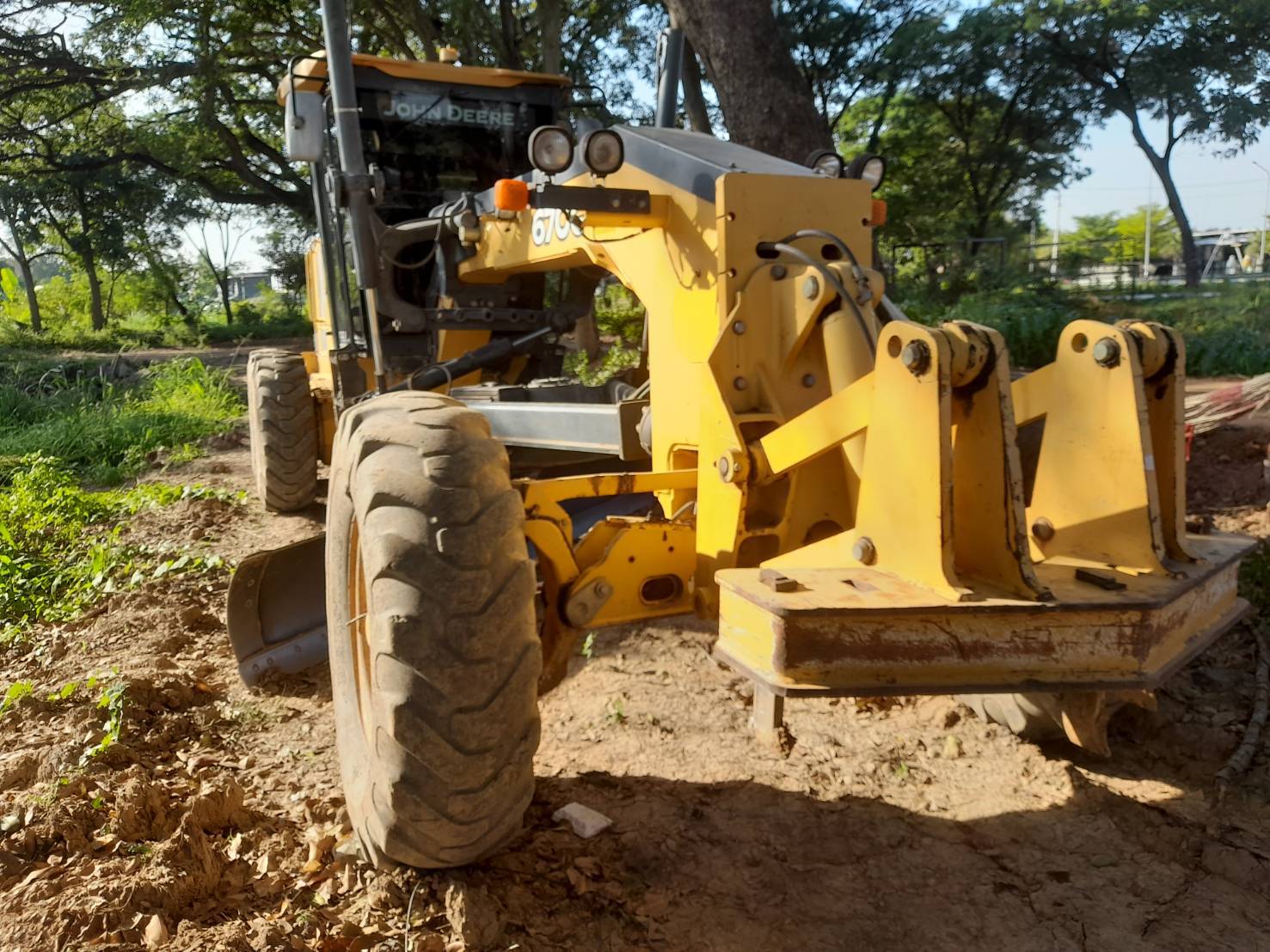 ขายรถเกรดเดอร์ JOHN DEER รุ่น 670 G ขายรถเกรดเดอร์ JOHN DEER รุ่น 670 G