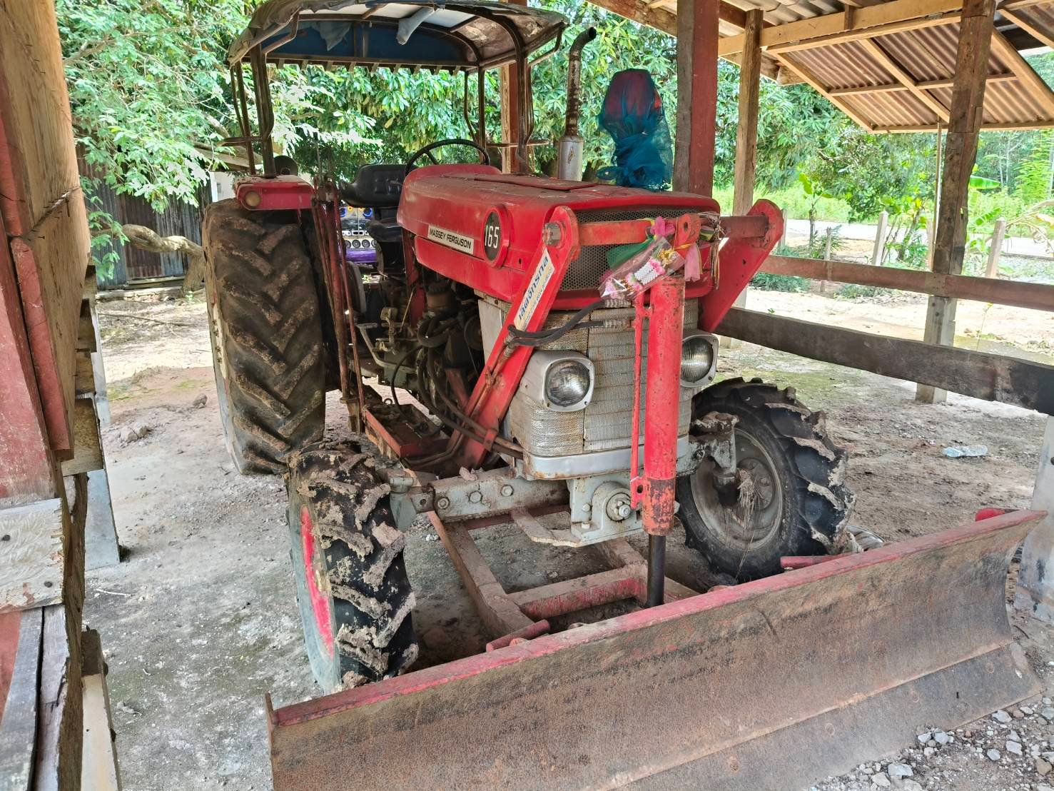 ขายรถไถMassey 165