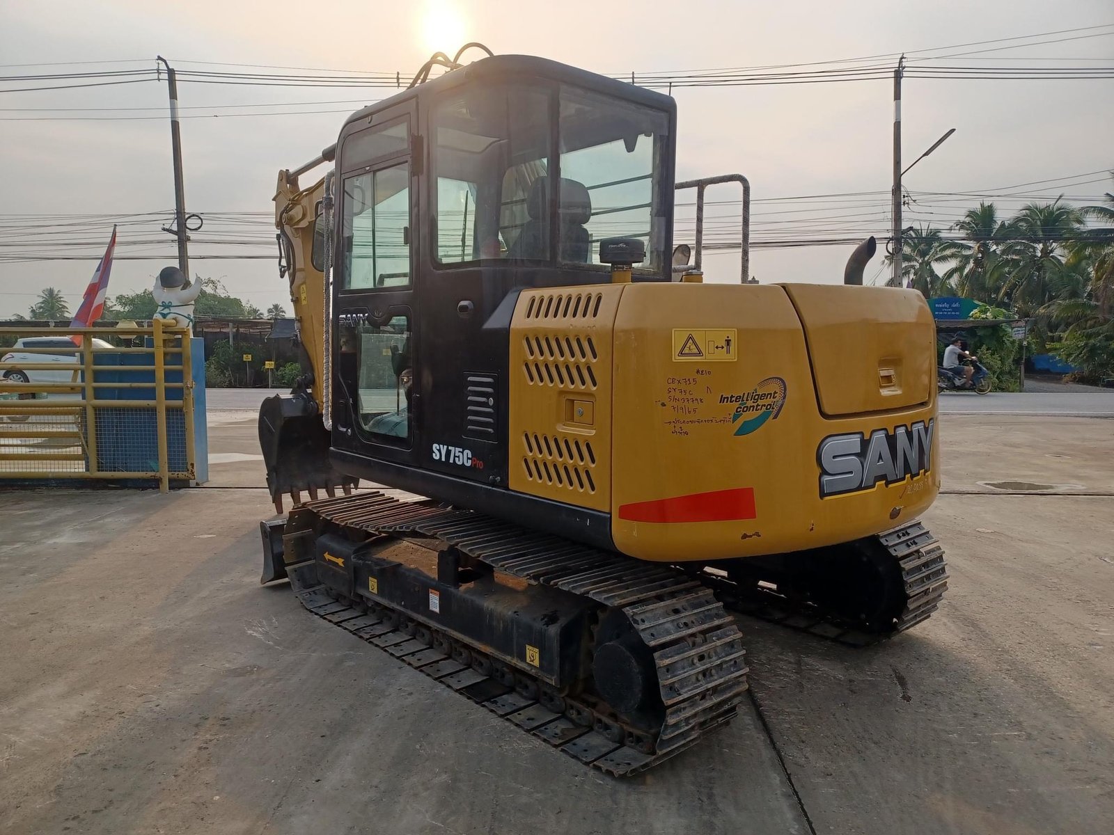 รถขุด รถแบคโฮ  SANY SY 75C Pro