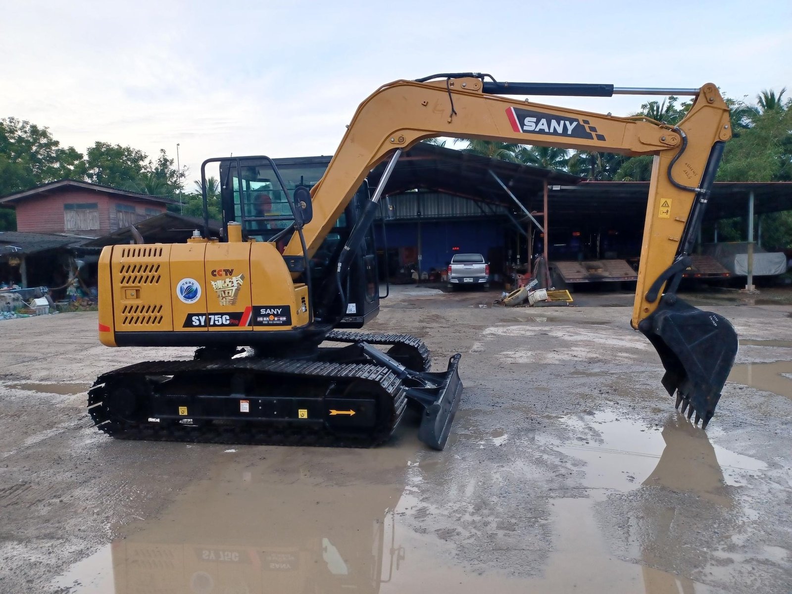 รถขุด รถแบคโฮ  SANY SY 75C Pro