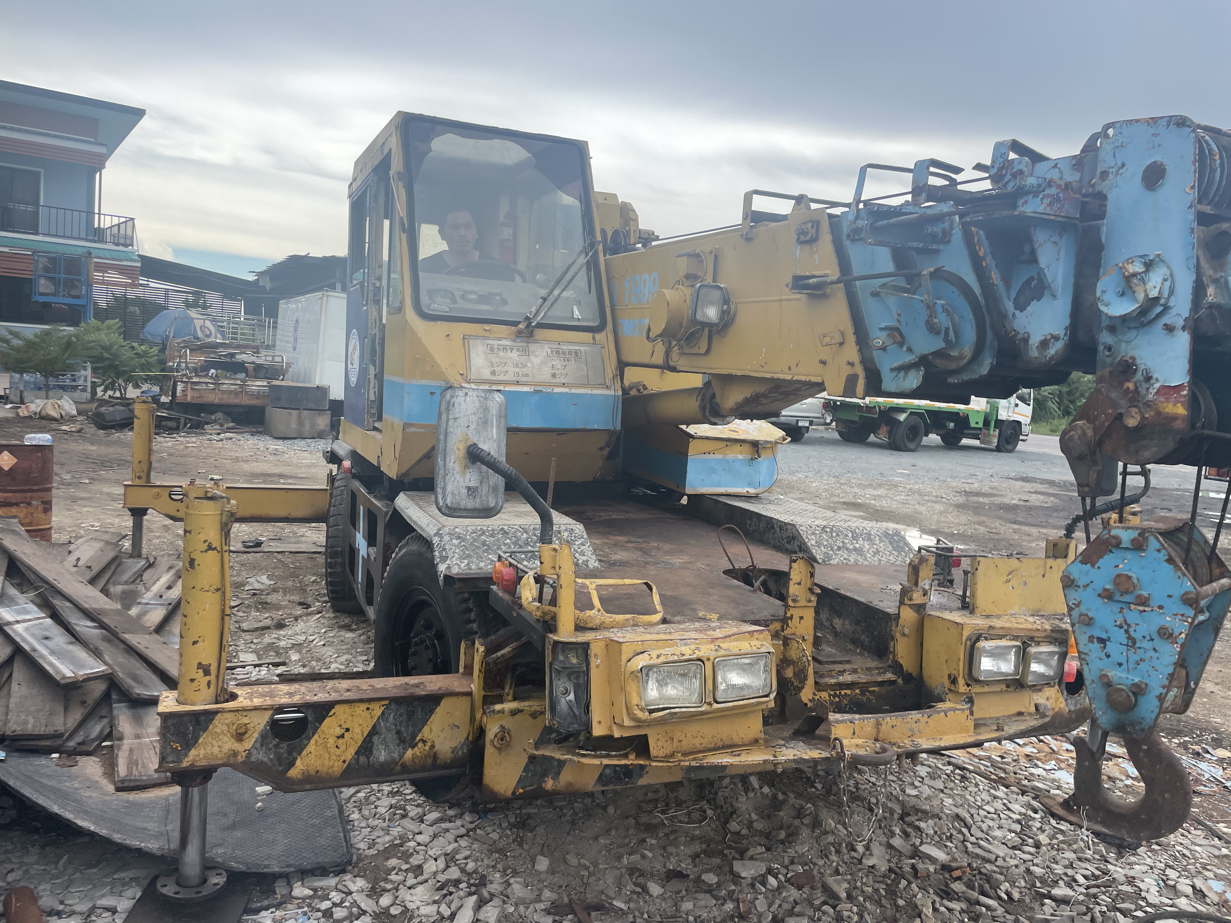 เครน 6 ตัน