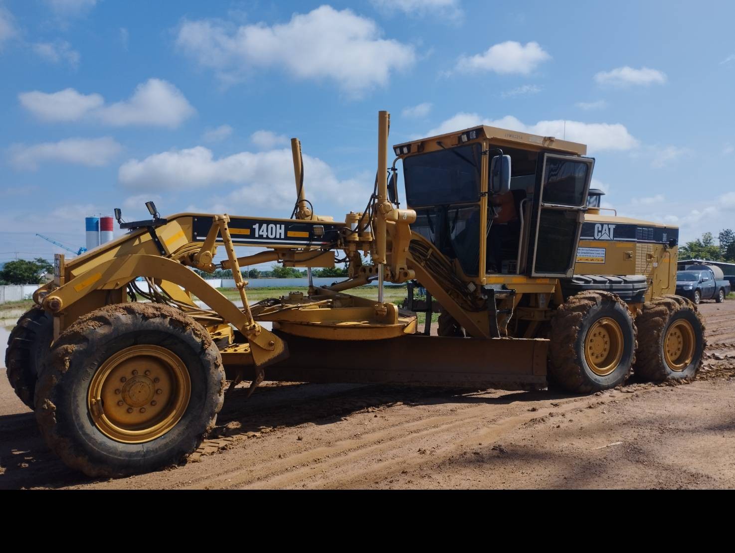 รถเกรด 140H รถเกรด 140H