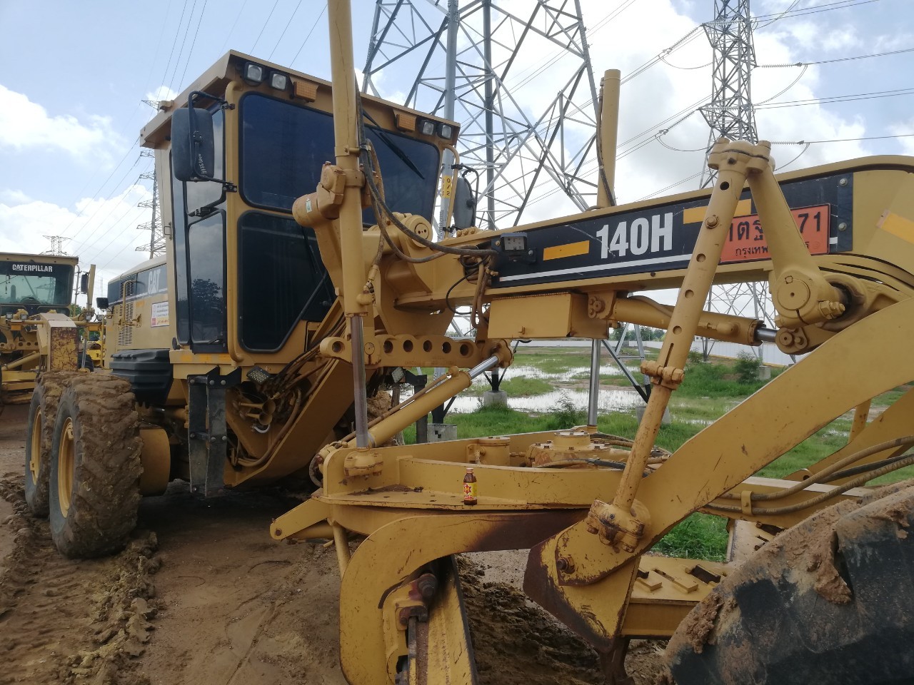 รถเกรด 140H รถเกรด 140H