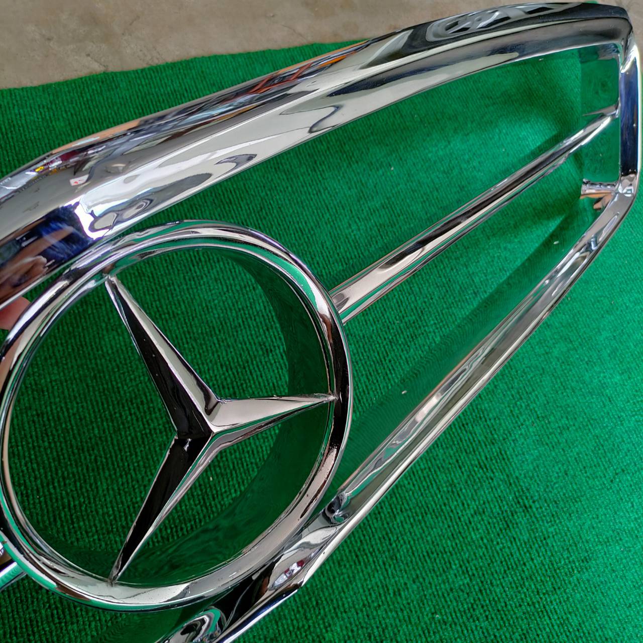 กระจังหน้าMERCEDES BENZ W113 Pagoda กระจังหน้าMERCEDES BENZ W113 Pagoda
