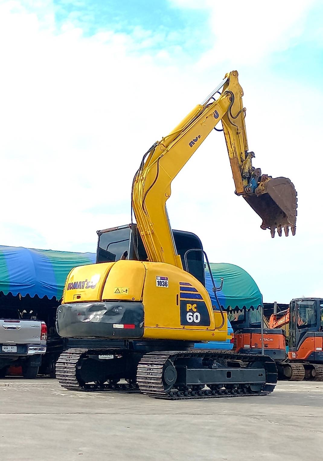 แบคโฮนำเข้ามา ยังไม่เคยใช้งานในไทย 635,000 บาท KOMATSU PC60 รุ่น 8 ปี 2022 ทำงาน 4,000 ชั่วโมงแท้ ภายในสวย ปั้มแรง เอวแน่น เอกสารอินวอยท์
