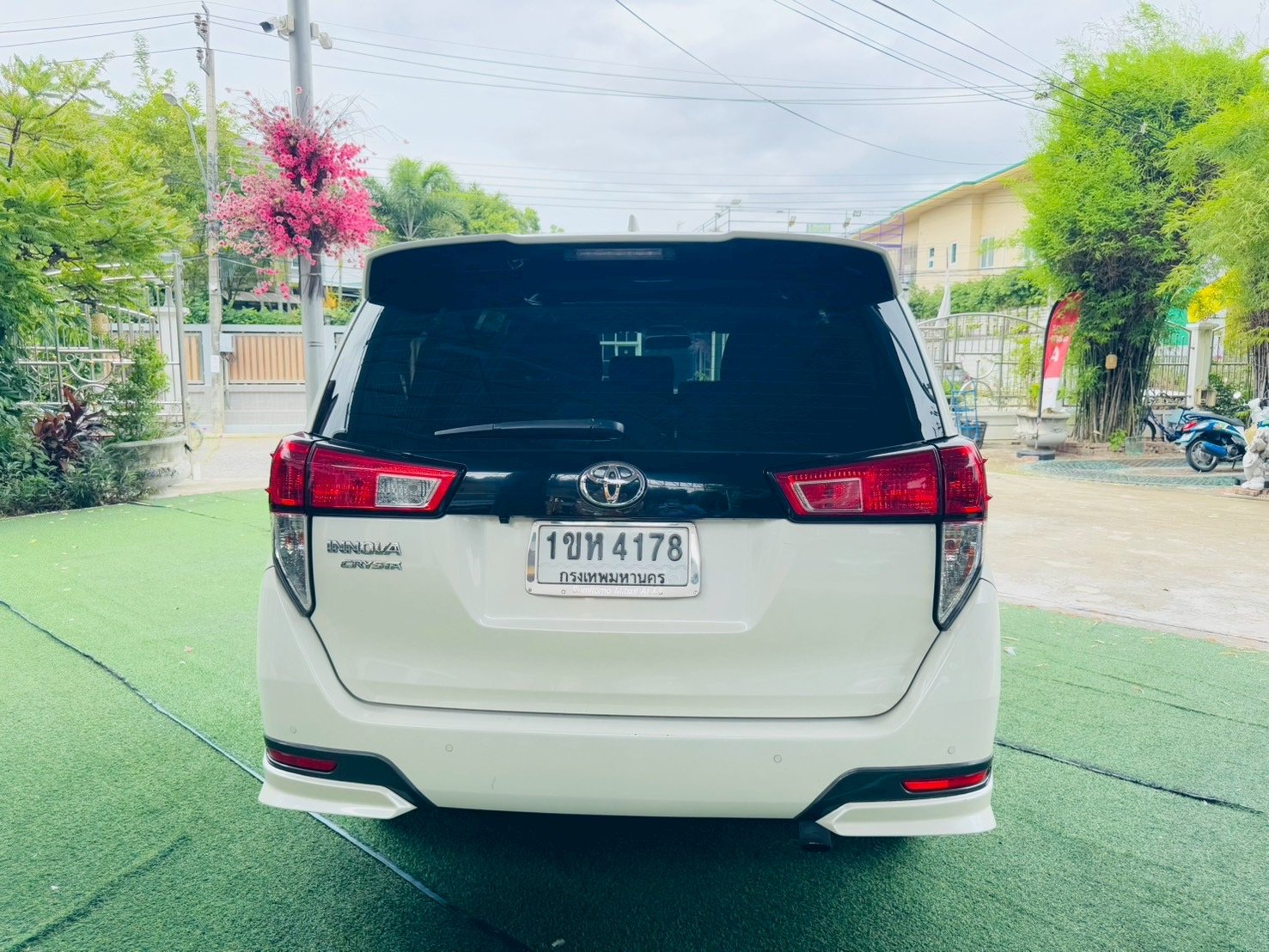 ~ TOYOTA INNOVA CRYSTA เครื่อง2.8cc. AUTO ปี 2021 ~ TOYOTA INNOVA CRYSTA เครื่อง2.8cc. AUTO ปี 2021