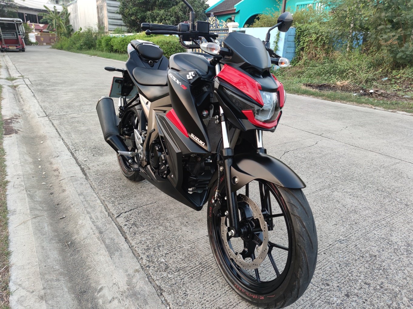 เก็บเงินปลายทาง Suzuki GSX-S150 สีดำแดงค่ะ เก็บเงินปลายทาง Suzuki GSX-S150 สีดำแดงค่ะ
