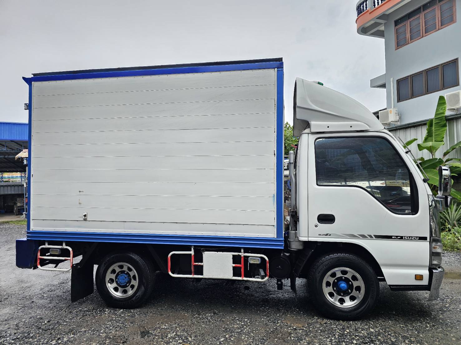 ISUZU NKR 2006 ออกรถใข้เงิน 19000 ผ่อน 9400x60