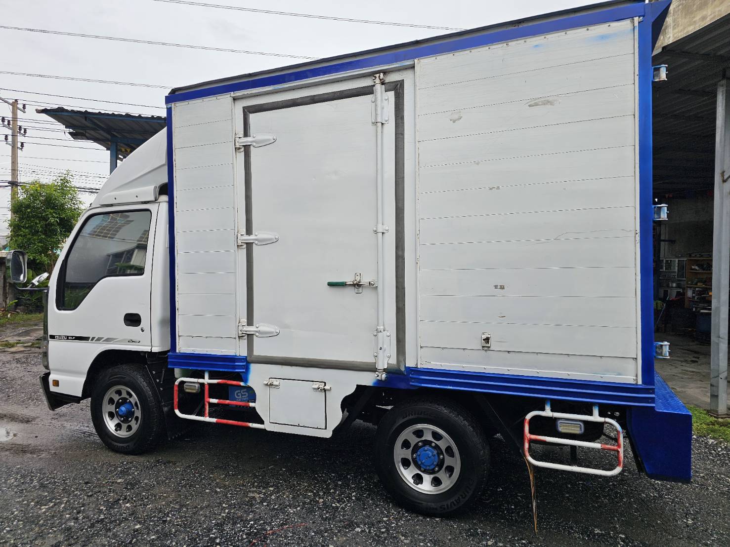 ISUZU NKR 2006 ออกรถใข้เงิน 19000 ผ่อน 9400x60