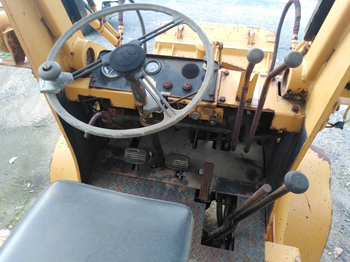 ขายรถตักล้อคู่ ยี่ห้อ KOMATSU SG 10 เก่าญี่ปุ่นแท้