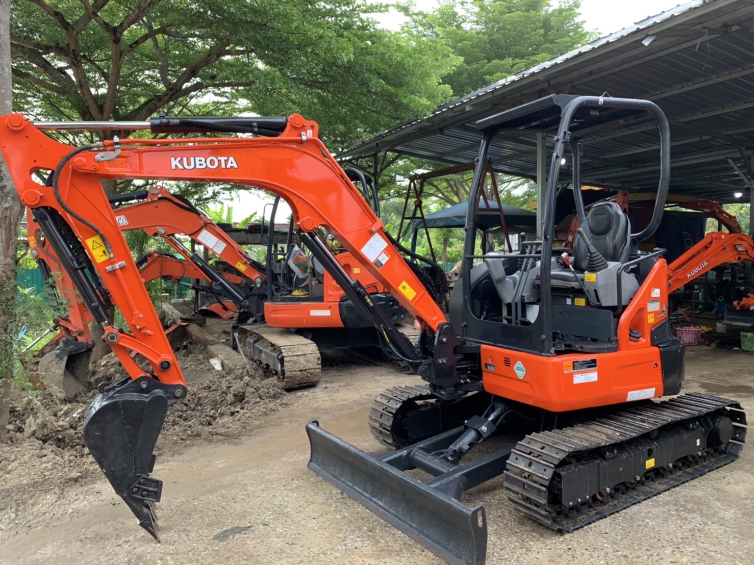 KUBOTA รุ่น U35-6 มือเดียวป้ายแดง KUBOTA รุ่น U35-6 มือเดียวป้ายแดง