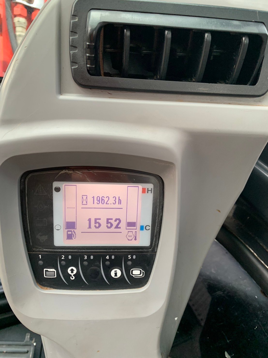 KUBOTA U55-6 ไมล์ 1,962ชั่วโมง พร้อมเล่มทะเบียน รถสวย พร้อมใช้ KUBOTA U55-6 ไมล์ 1,962ชั่วโมง พร้อมเล่มทะเบียน รถสวย พร้อมใช้