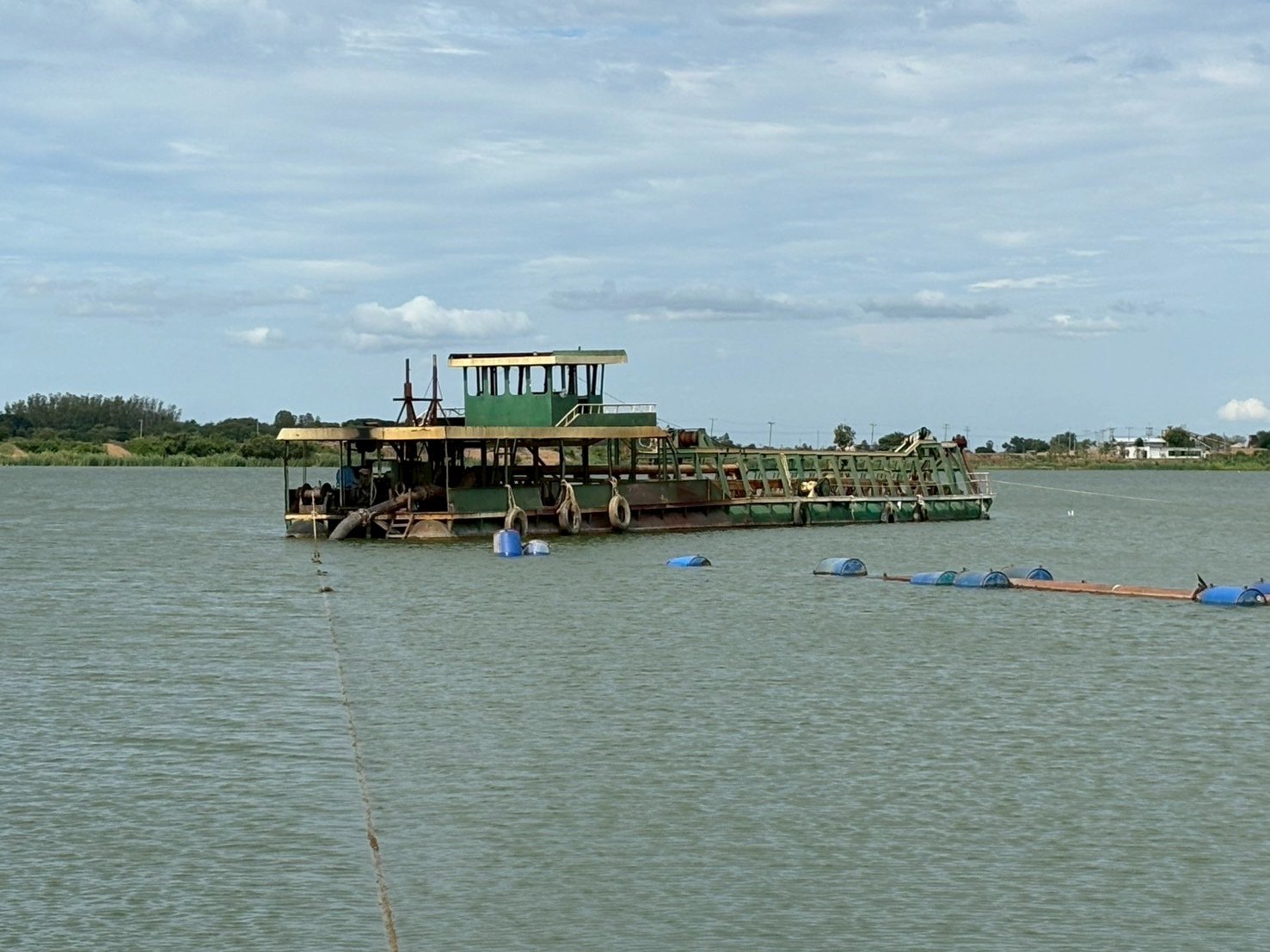 เรือดูดทราย เรือดูดทราย