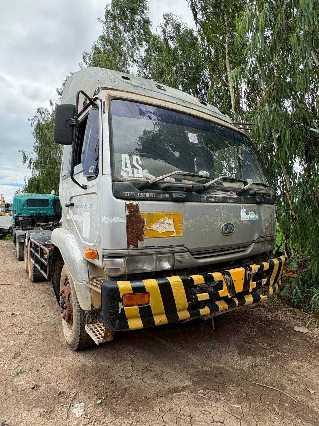 หัวลาก10ล้อ2เพลา Nissan Cwm454