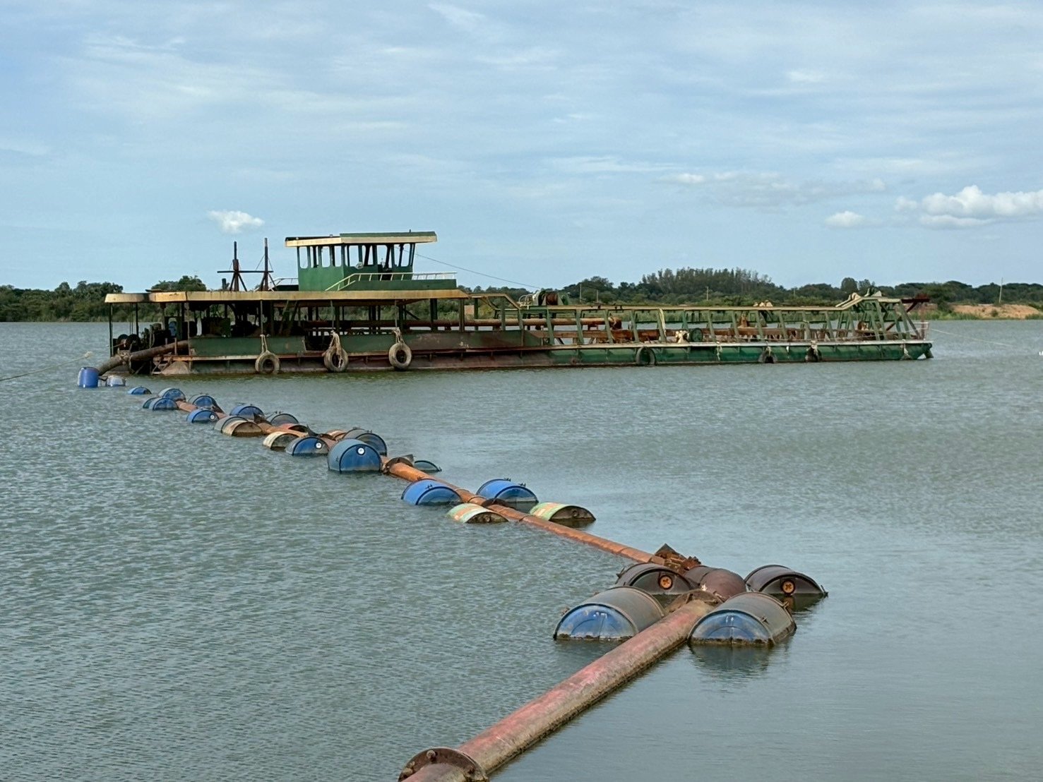 เรือดูดทราย เรือดูดทราย