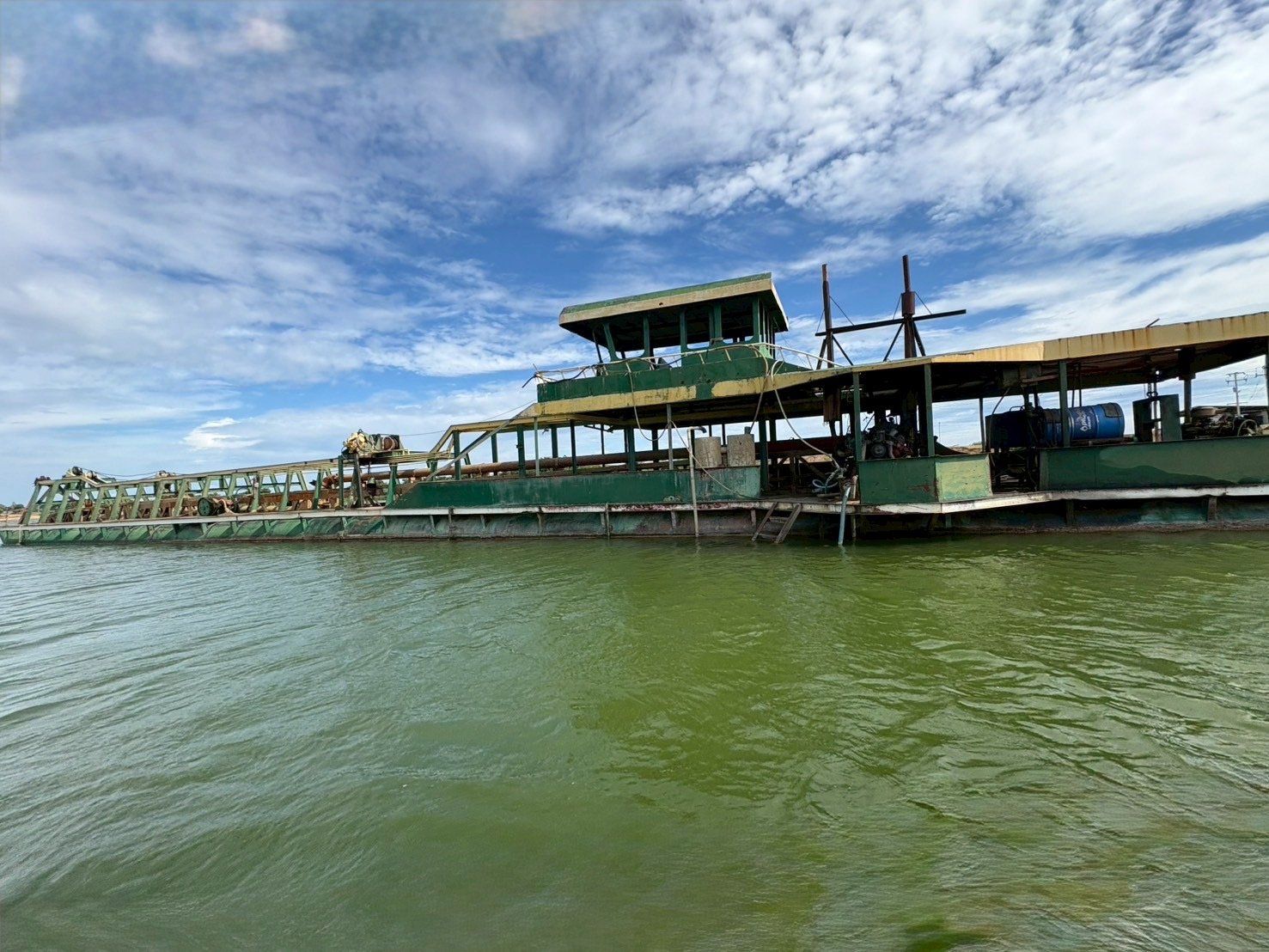 เรือดูดทราย เรือดูดทราย