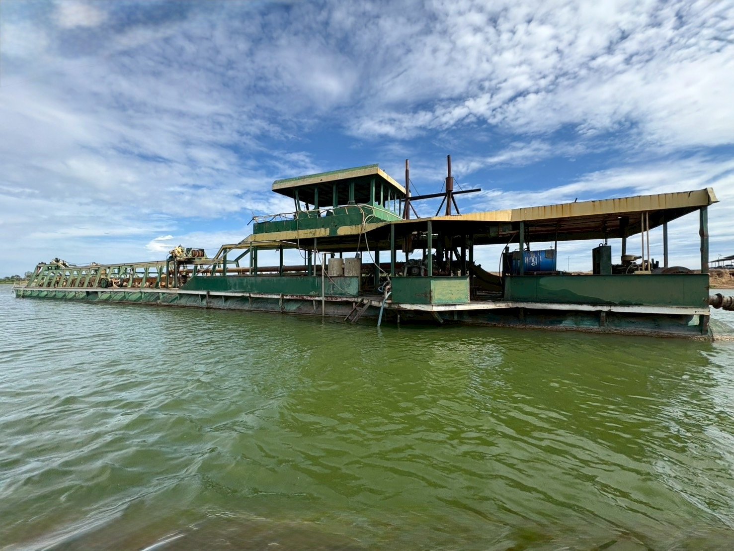 เรือดูดทราย เรือดูดทราย