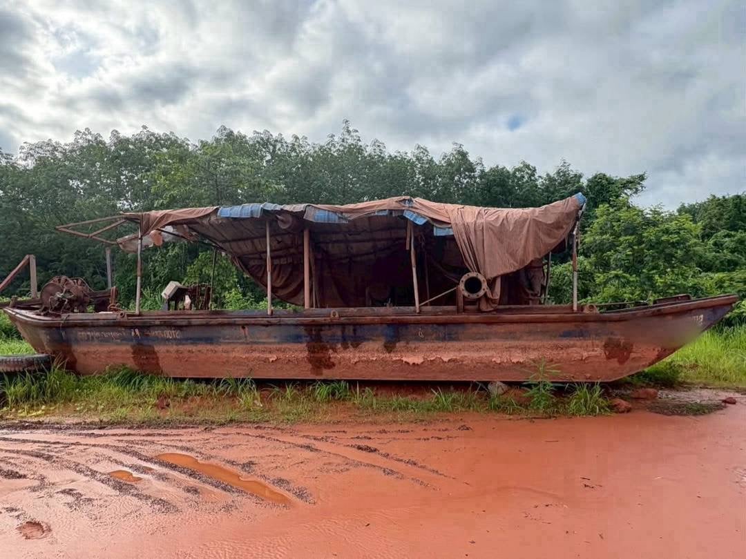 เรือดูดทราย 15 เมตร
