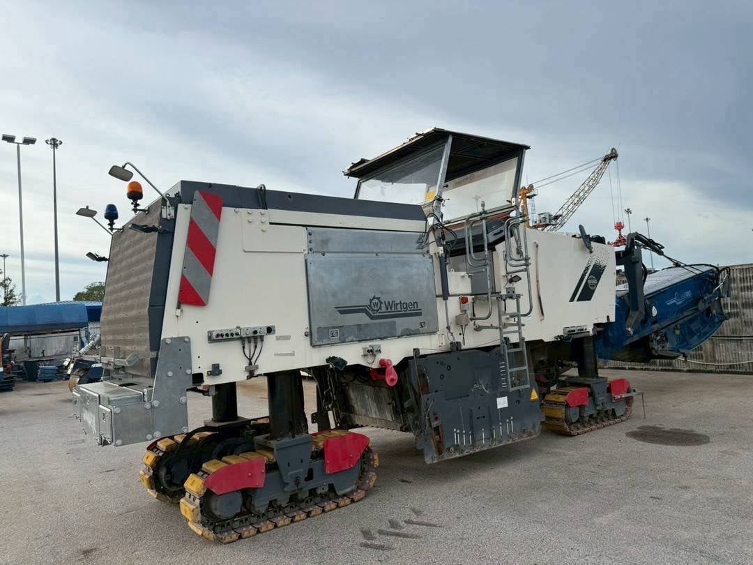 รถไสผิวถนนWirtgen W2100 รถไสผิวถนนWirtgen W2100