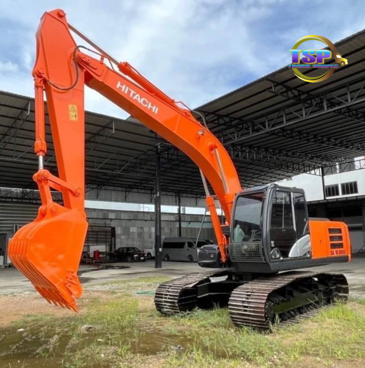 สวย ยังกะ ป้ายแดง 1,350,000 บาท HITACHI ZX200-5G ไมล์ทำงาน 10,250 ชั่วโมง