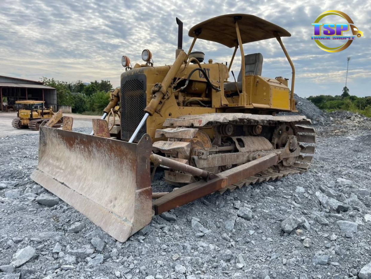 รถแทรคเตอร์ 580,000 บาท CATERPILLAR D4E เครื่อง 4 สูบ 09Z รถแทรคเตอร์ 580,000 บาท CATERPILLAR D4E เครื่อง 4 สูบ 09Z