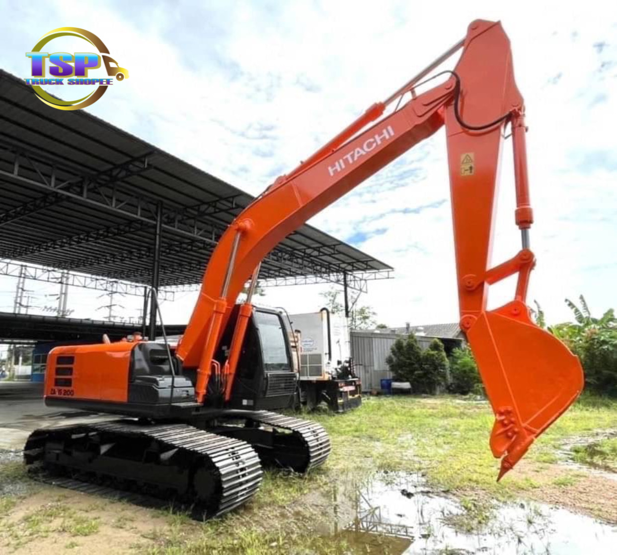 สวย ยังกะ ป้ายแดง 1,350,000 บาท HITACHI ZX200-5G ไมล์ทำงาน 10,250 ชั่วโมง