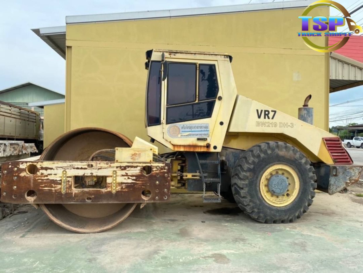 รถบดล้อเหล็ก 20 ตัน ปี 2002 ตู้แอร์ 1,190,000 สภาพเก่านอก BOMAG BW219DH-2 เอกสารเล่มทะเบียน รถบดล้อเหล็ก 20 ตัน ปี 2002 ตู้แอร์ 1,190,000 สภาพเก่านอก BOMAG BW219DH-2 เอกสารเล่มทะเบียน