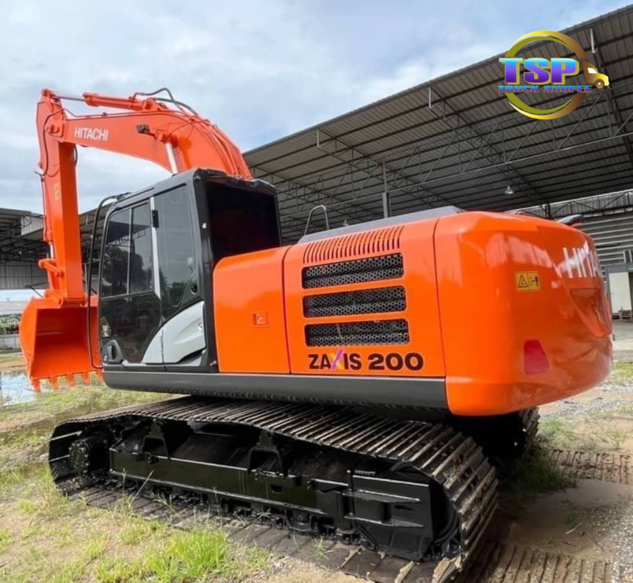 สวย ยังกะ ป้ายแดง 1,350,000 บาท HITACHI ZX200-5G ไมล์ทำงาน 10,250 ชั่วโมง