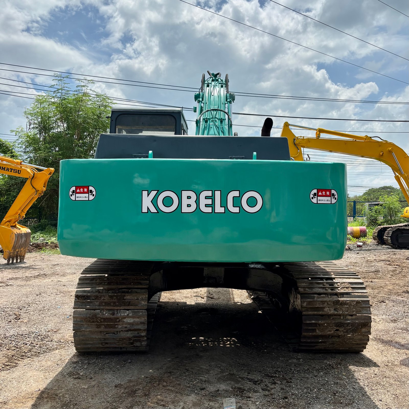รถขุด KOBELCO SK200-2 MARK II พร้อมใช้ รถขุด KOBELCO SK200-2 MARK II พร้อมใช้