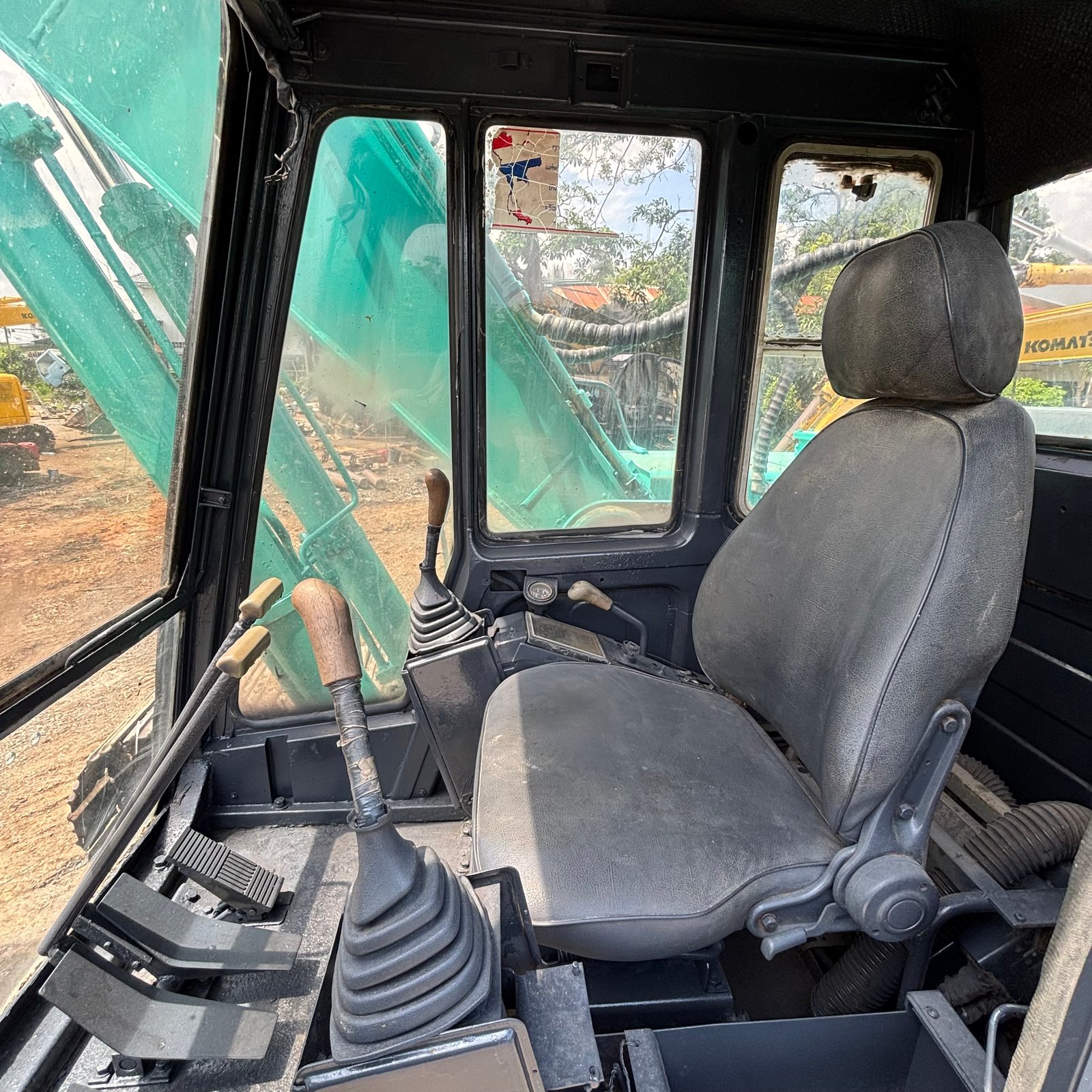 รถขุด KOBELCO SK200-2 MARK II พร้อมใช้