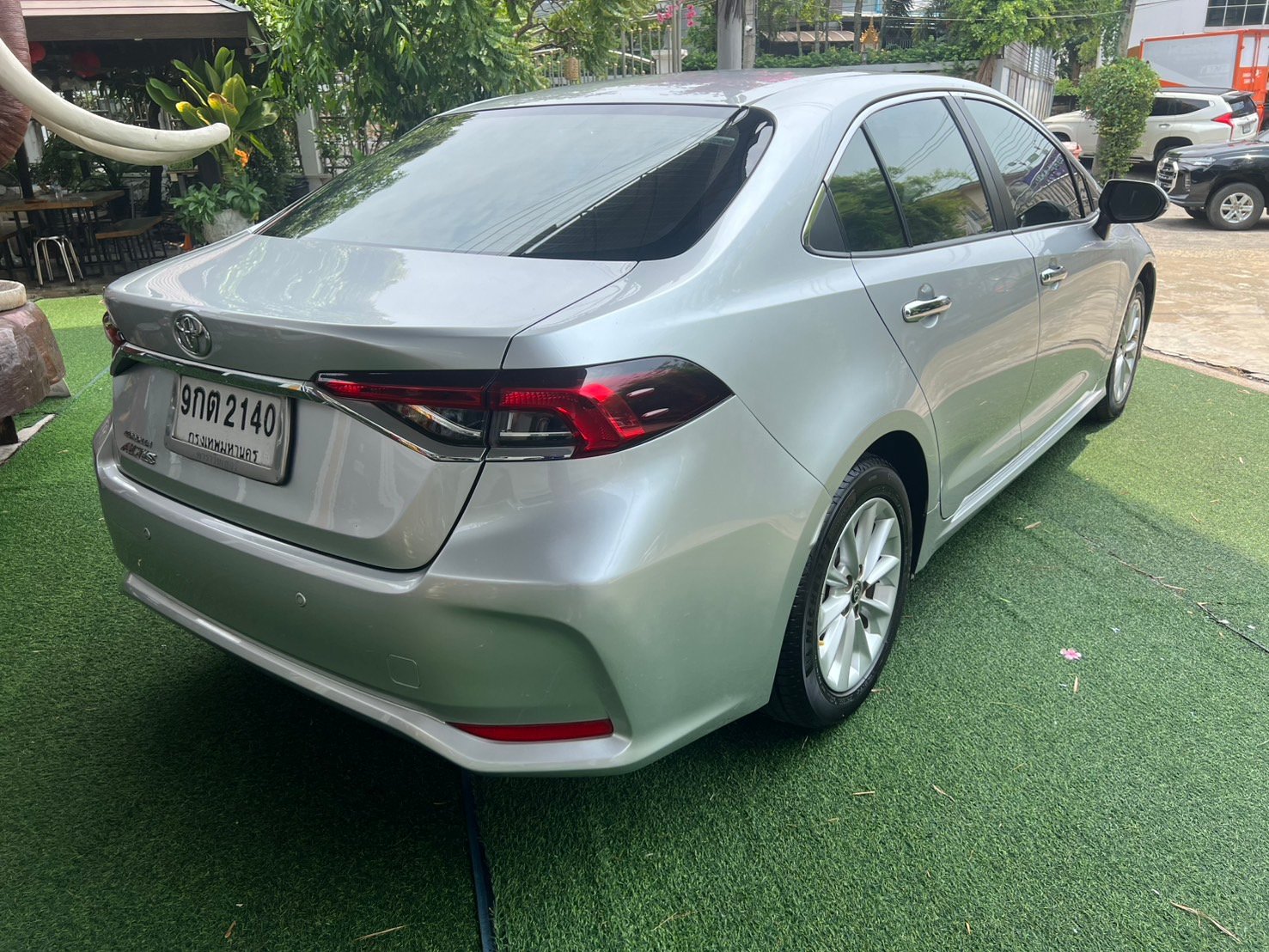 Toyota Corolla Altis 1.6 G 📞 081-806-1242 เก๋
idline: kaee2808