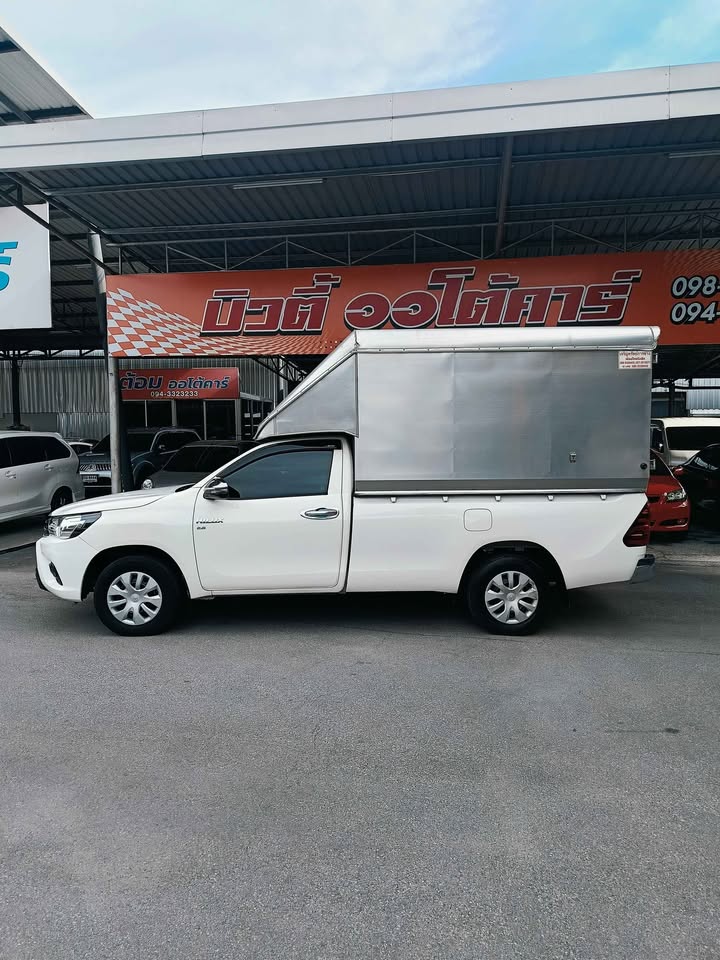 Toyota Revo Standard 2.5J+ ปี 2018  33,500 กิโล