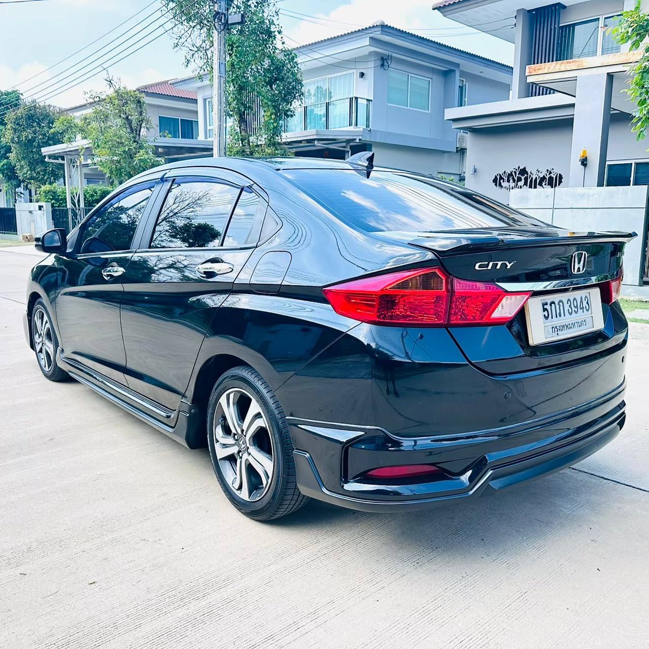 Honda City 1.5SV ปี 2016 
ประวัติศูนย์