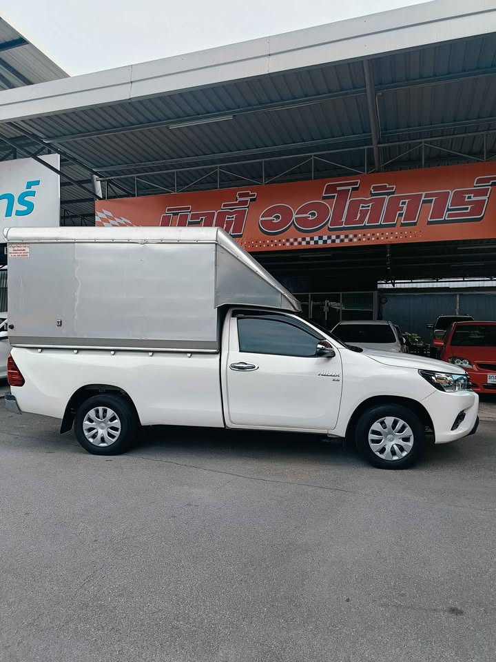 Toyota Revo Standard 2.5J+ ปี 2018  33,500 กิโล