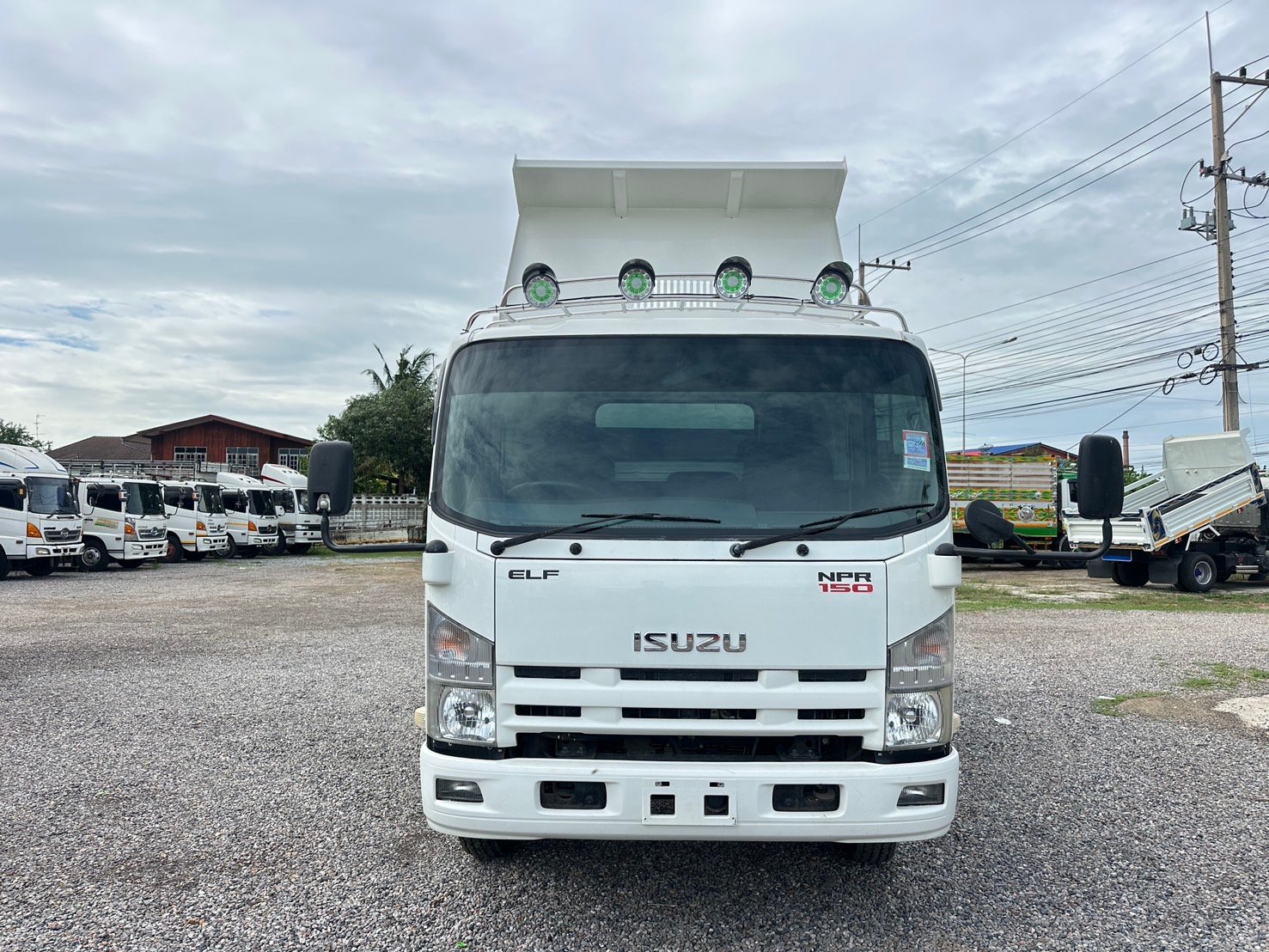ISUZU NPR150 ดั้มพ์ ปี58 กระบะยาว4เมตร ISUZU NPR150 ดั้มพ์ ปี58 กระบะยาว4เมตร