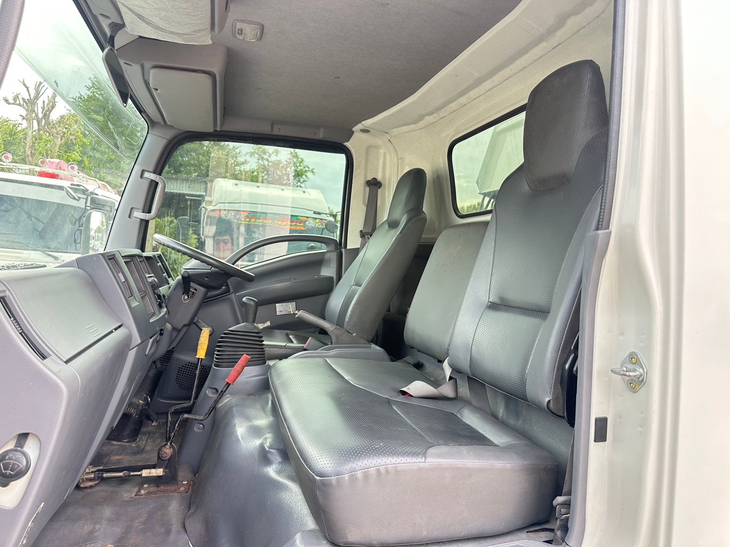 ISUZU NPR150 ดั้มพ์ ปี58 กระบะยาว4เมตร