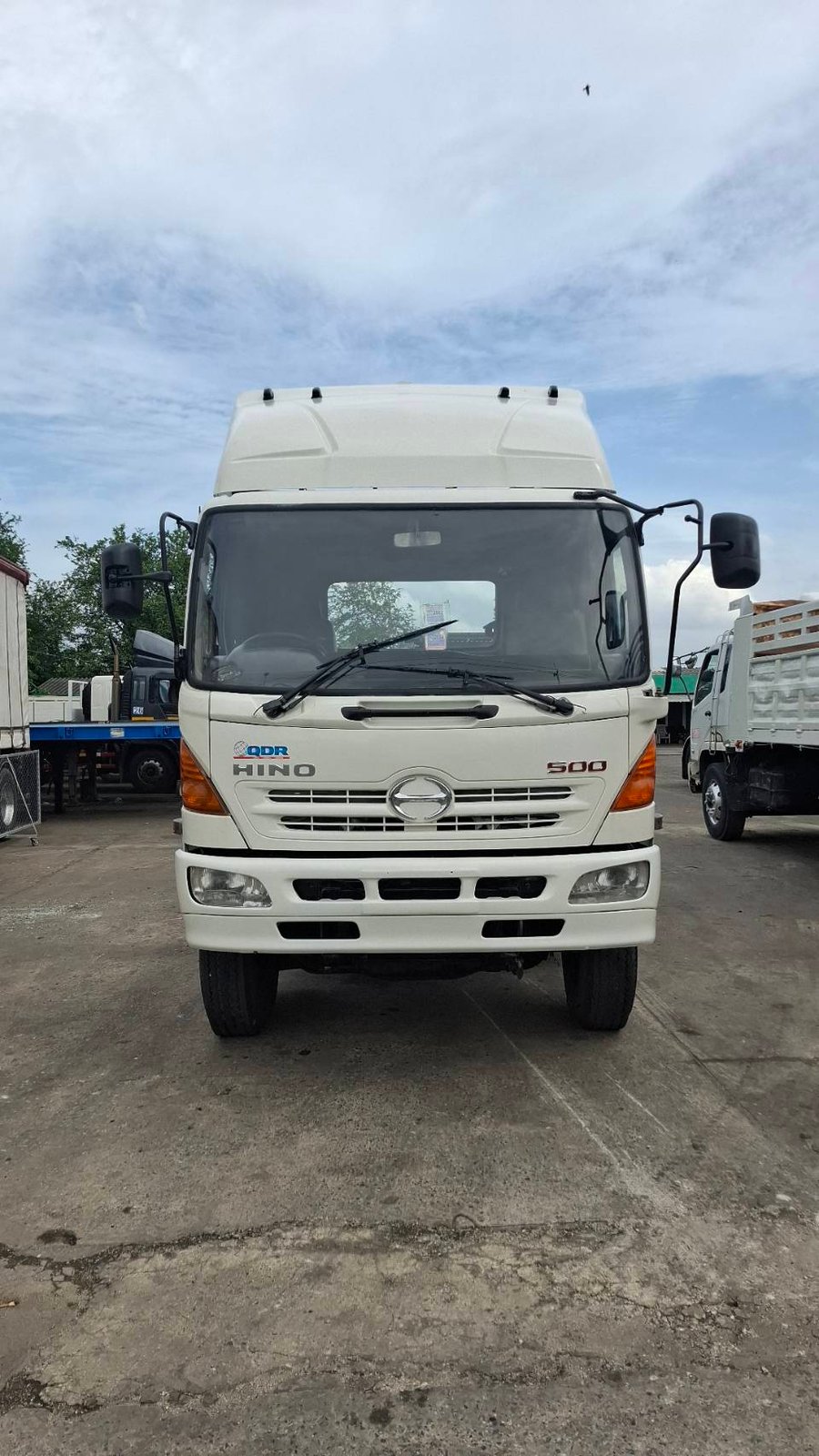 หัวลาก Hino320 ปี46  เดิมๆทั้งลำ สวย พร้อมใช้