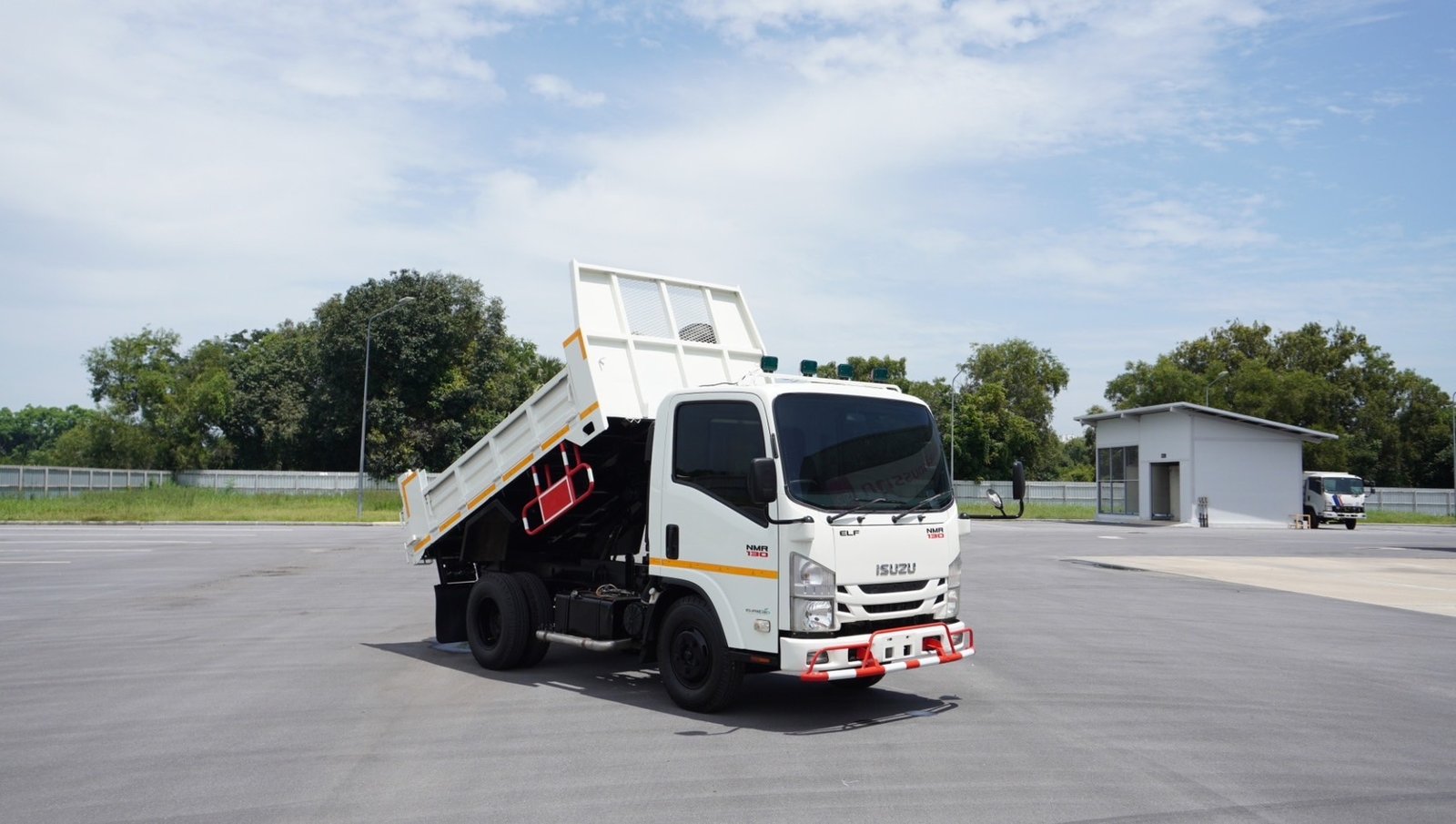 ISUZU NMR130 ดั้มพ์3คิว ปี62 รถสวย พร้อมใช้