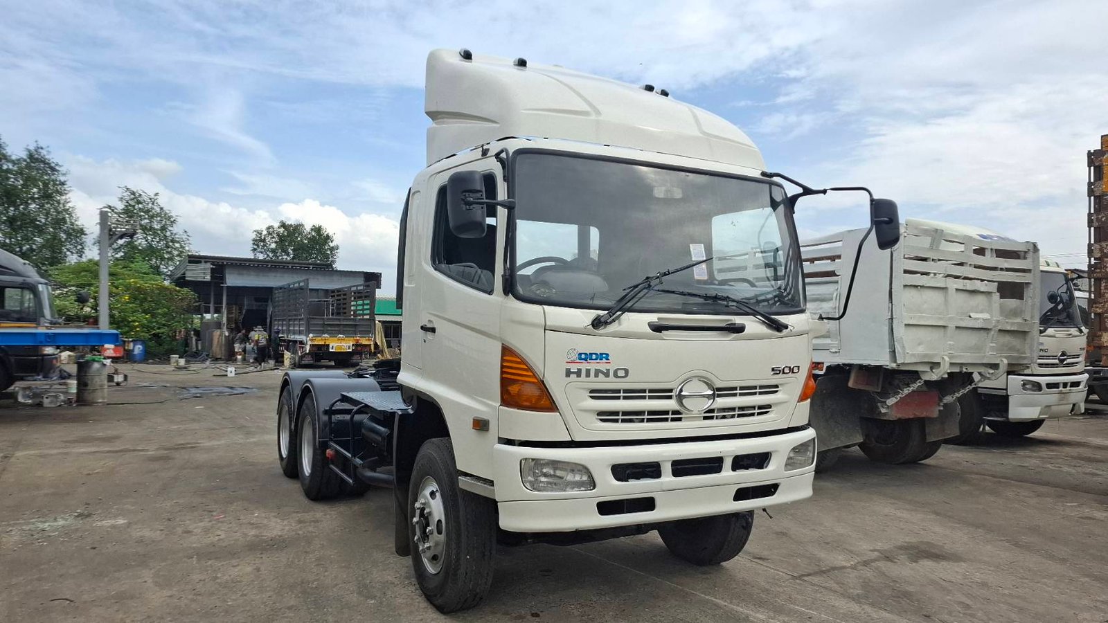 หัวลาก Hino320 ปี46  เดิมๆทั้งลำ สวย พร้อมใช้