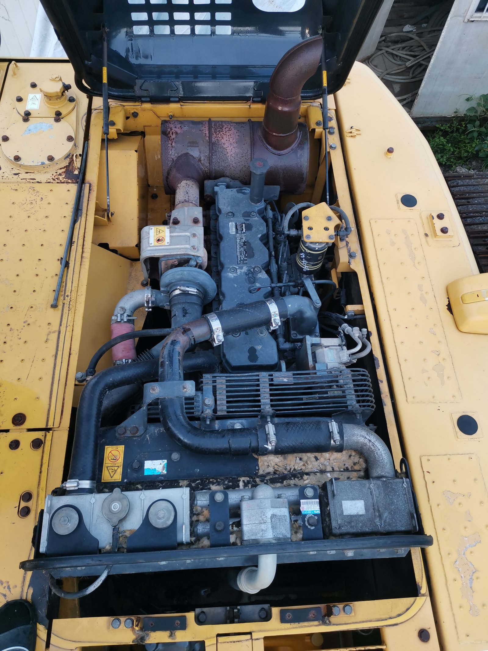 ขาย Komatsu 200-8 N1 สภาพดี รถสวย เช็คระยะศูนย์ Komatsu ทุกรอบ ขาย Komatsu 200-8 N1 สภาพดี รถสวย เช็คระยะศูนย์ Komatsu ทุกรอบ