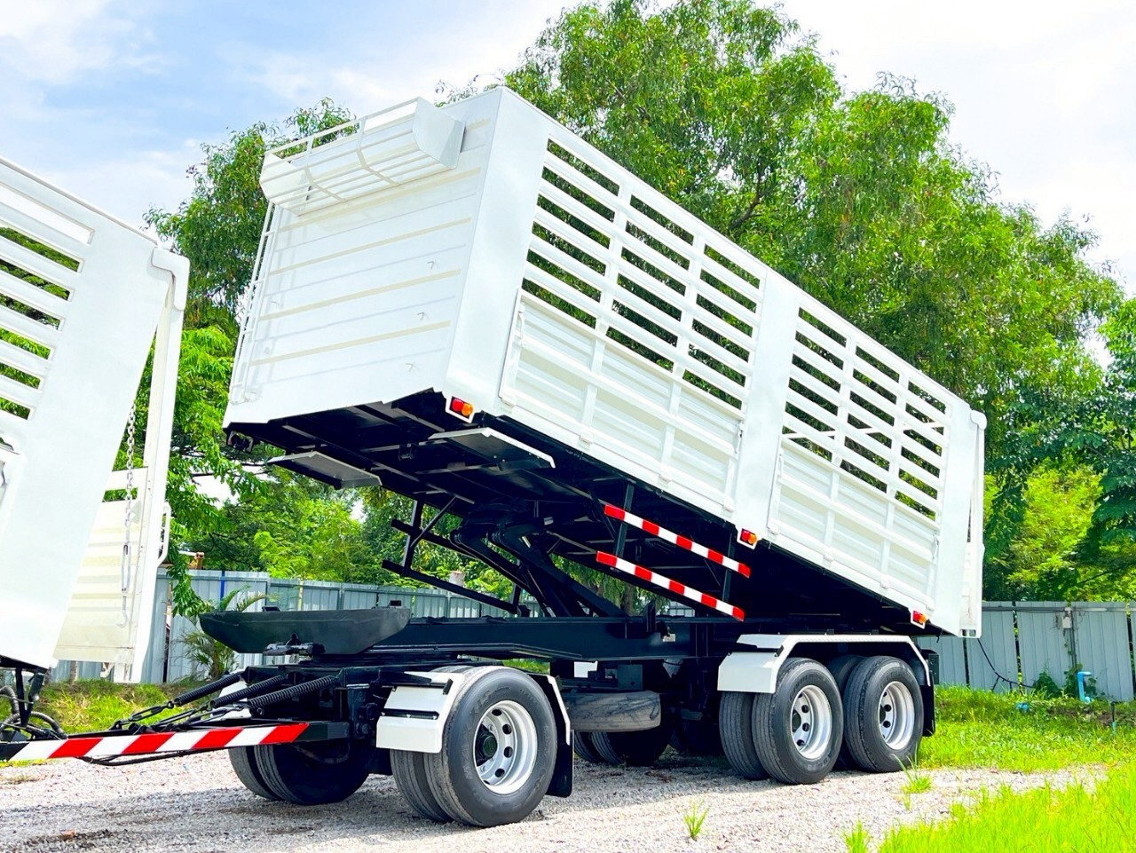 HINO วิคเตอร์ 344 ดั้มคอกเกษตร HINO วิคเตอร์ 344 ดั้มคอกเกษตร