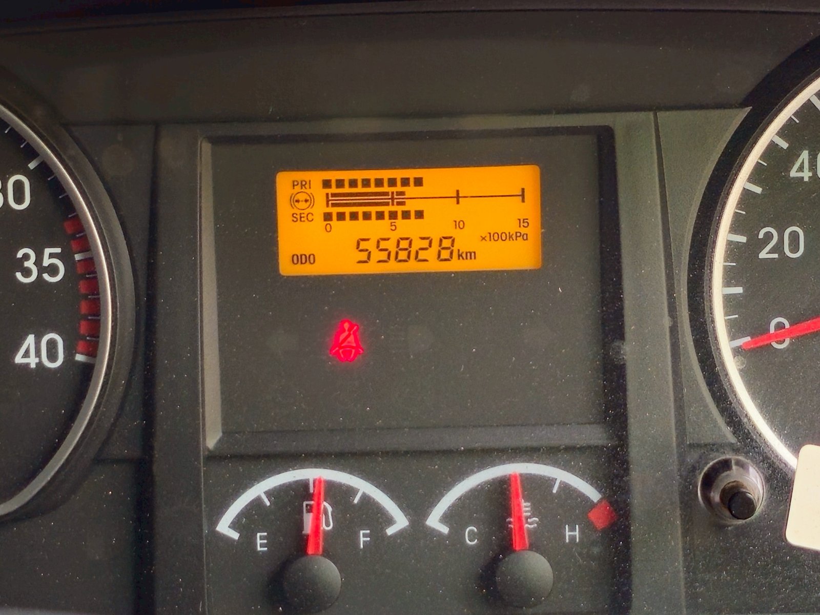 หกล้อดั้มพ์ ISUZU FRR 190 แรง ปี 2565(0522)