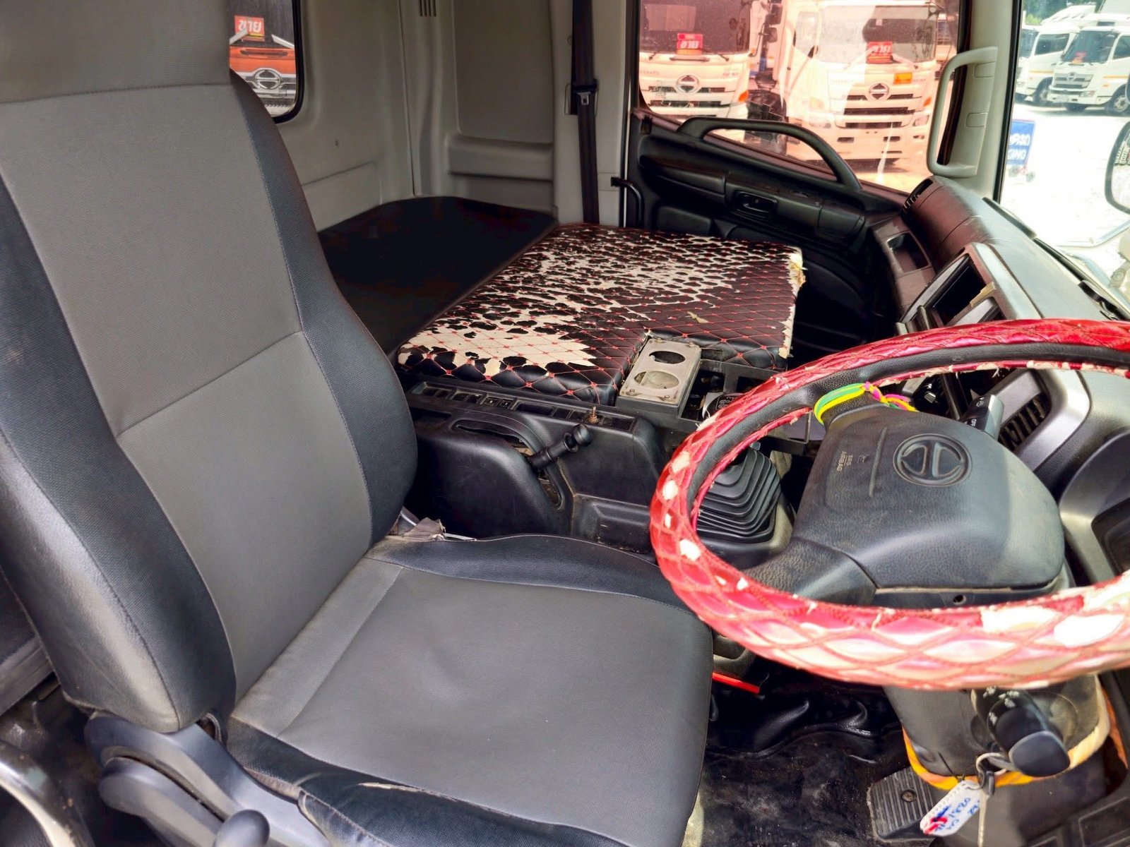 สิบล้อดั้มพ์ HINO FM1A 344 แรง ปี 65(1820)