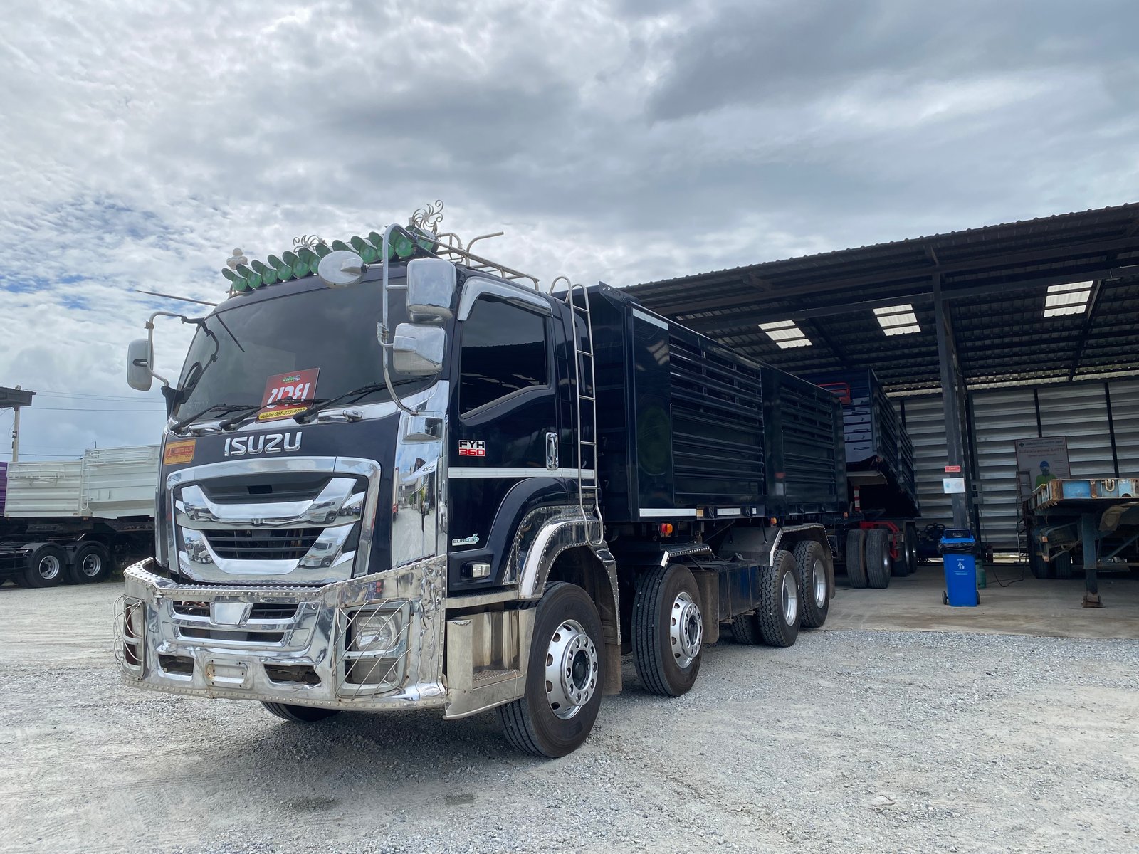 สิบสองล้อดั้มพ์ ISUZU FYH 360 แรง ปี 65หางดั้มพ์ สองเพลา อู่แม็กเทรลเลอร์ ปี 65 (3777)(3778)