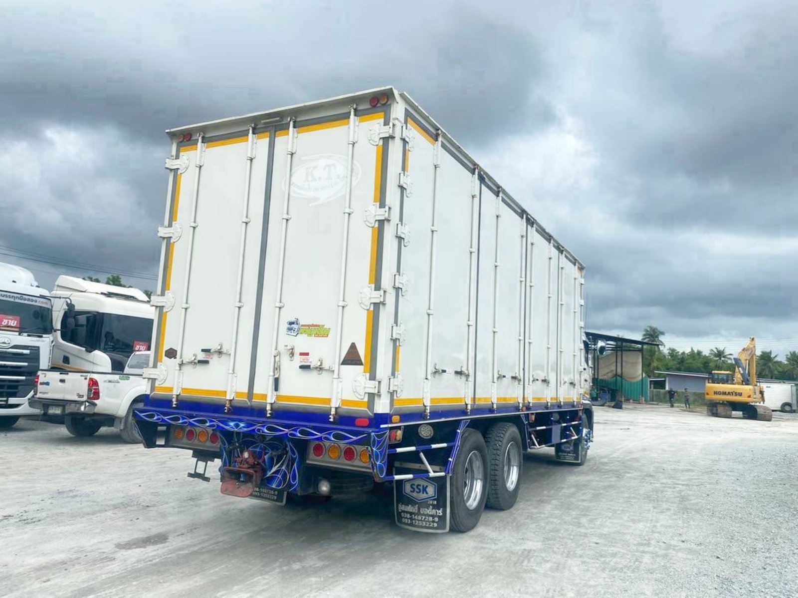 สิบล้อตู้สิบบาน HINO FL8J 260 แรง ปี 64(6127)